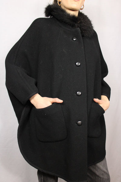 Faux Fur Women's Cape Black Size n.a.-Capes-Bij Ons Vintage--Bij Ons Vintage