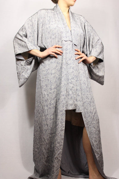 Polyester Unisex Kimono Light Grey Size M/L-Kimonos-Bij Ons Vintage-L-Bij Ons Vintage